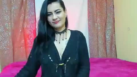 nicolle gomes online show from 13, 5, 2026