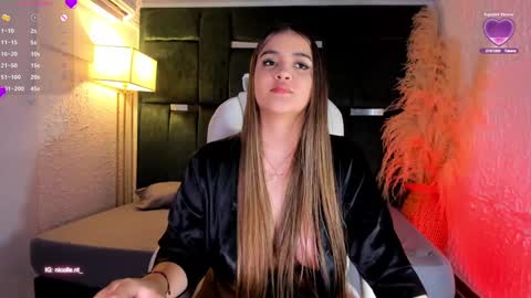 Snapshot of nicolle_nt18 chatting on 2, 12, 2024 Nicolle online show from 2, 12, 2024