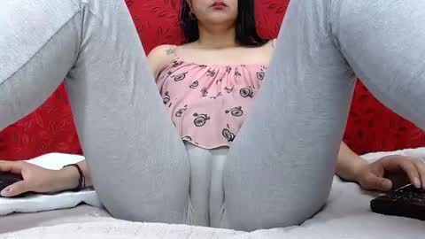 Snapshot of nicolleowens chatting on 19, 9, 2025 NICOLLE online show from 19, 9, 2025