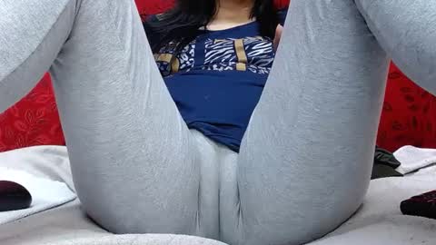 Snapshot of nicolleowens chatting on 7, 10, 2025 NICOLLE online show from 7, 10, 2025