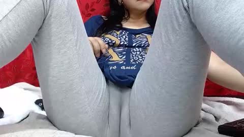 Snapshot of nicolleowens chatting on 20, 10, 2025 NICOLLE online show from 20, 10, 2025