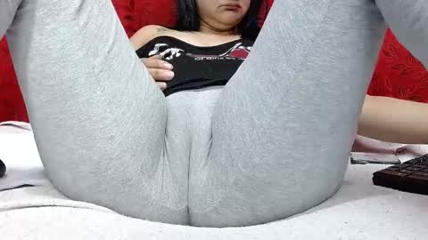 Snapshot of nicolleowens chatting on 16, 12, 2025 NICOLLE online show from 16, 12, 2025