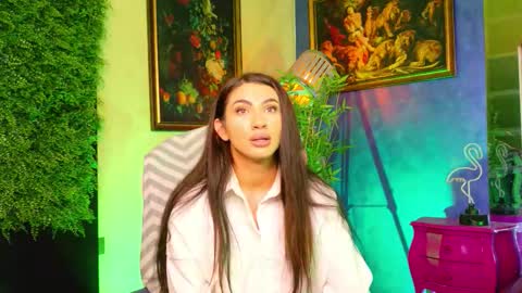 Snapshot of nicollepalmer chatting on 13, 10, 2025 Nicolle online show from 13, 10, 2025