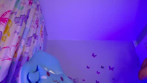 Nicolle Miley online show from 17, 5, 2026