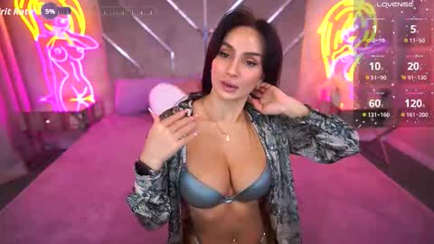 Snapshot of nicolnightt chatting on 17, 10, 2025 Nicole online show from 17, 10, 2025