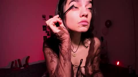 Snapshot of nightfloatt chatting on 21, 11, 2025 Daisy online show from 21, 11, 2025