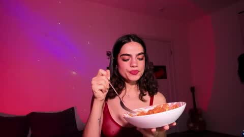 Snapshot of nightfloatt chatting on 27, 11, 2025 Daisy online show from 27, 11, 2025