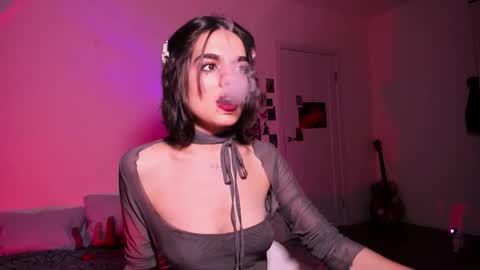 Snapshot of nightfloatt chatting on 3, 12, 2025 Daisy online show from 3, 12, 2025