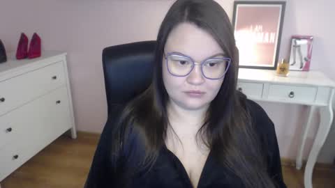 Holly online show from 10, 2, 2026