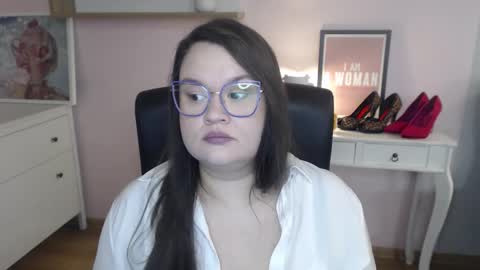 Holly online show from 13, 2, 2026