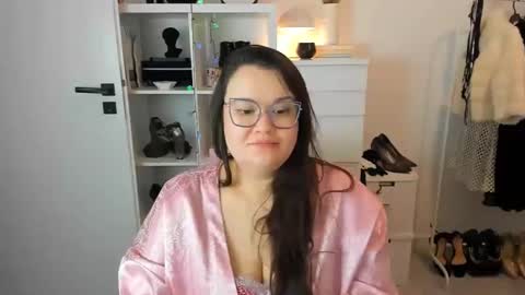 Holly online show from 2, 3, 2026