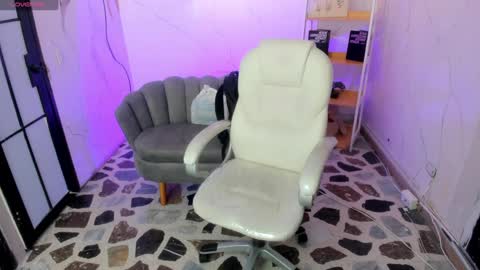 Anni online show from 25, 9, 2025