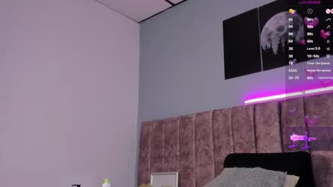 Nicolle  online show from 16, 11, 2025