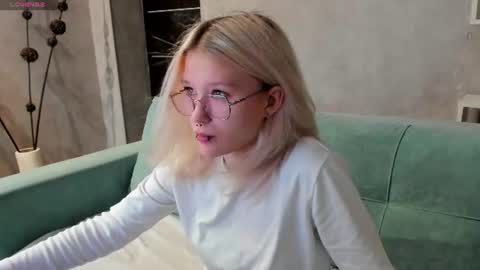 Snapshot of nika_sm chatting on 7, 8, 2026 Nika Sm online show from 7, 8, 2026