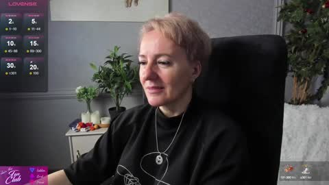Snapshot of nika_smit chatting on 13, 12, 2024 Nika online show from 13, 12, 2024