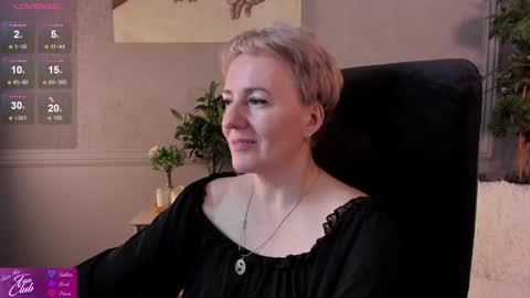 Snapshot of nika_smit chatting on 14, 12, 2024 Nika online show from 14, 12, 2024