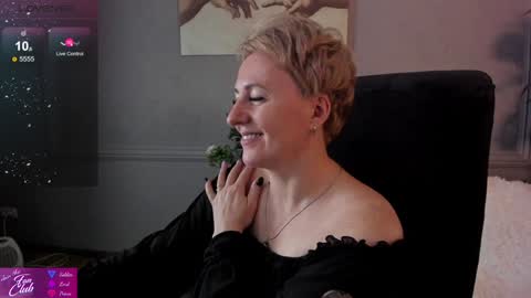 Snapshot of nika_smit chatting on 15, 12, 2024 Nika online show from 15, 12, 2024