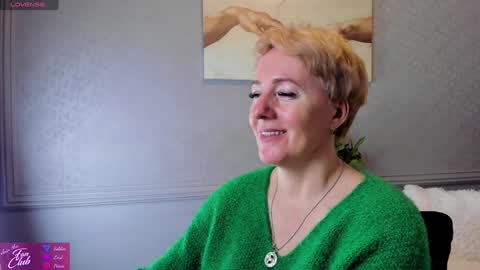 Snapshot of nika_smit chatting on 23, 12, 2024 Nika online show from 23, 12, 2024