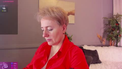 Snapshot of nika_smit chatting on 4, 1, 2025 Nika online show from 4, 1, 2025