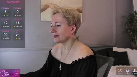 Snapshot of nika_smit chatting on 18, 1, 2025 Nika online show from 18, 1, 2025