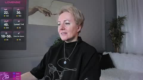 Snapshot of nika_smit chatting on 1, 2, 2025 Nika online show from 1, 2, 2025