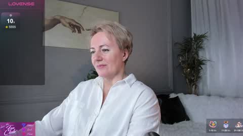 Snapshot of nika_smit chatting on 1, 2, 2025 Nika online show from 1, 2, 2025