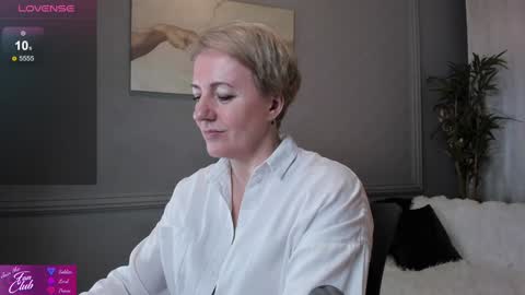 Snapshot of nika_smit chatting on 2, 2, 2025 Nika online show from 2, 2, 2025