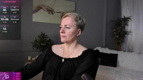 Snapshot of nika_smit chatting on 3, 3, 2025 Nika online show from 3, 3, 2025