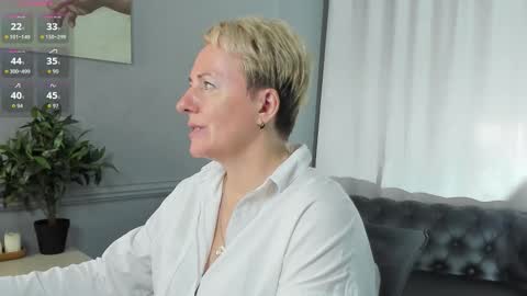 Snapshot of nika_smit chatting on 12, 9, 2025 Nika online show from 12, 9, 2025