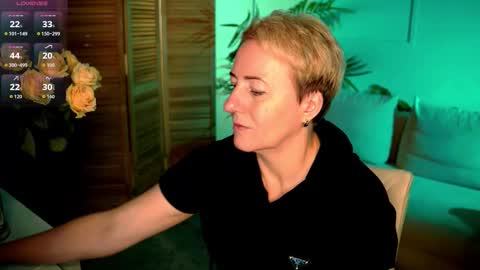 Snapshot of nika_smit chatting on 27, 9, 2025 Nika online show from 27, 9, 2025