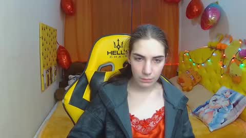 nikastarkk online show from 5, 3, 2025