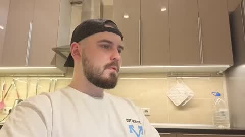 Snapshot of nikbusiness chatting on 4, 11, 2025 Nick online show from 4, 11, 2025