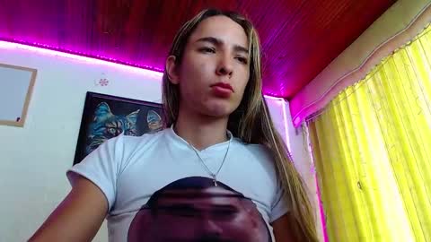 Snapshot of niki_1998 chatting on 21, 12, 2024 Natalia online show from 21, 12, 2024