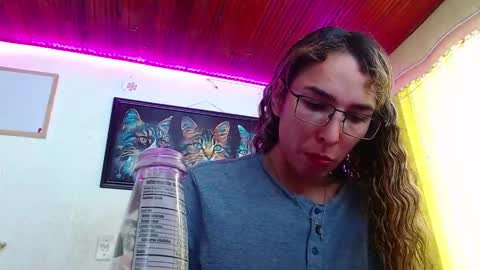 Snapshot of niki_1998 chatting on 5, 2, 2025 Natalia online show from 5, 2, 2025