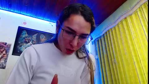 Snapshot of niki_1998 chatting on 27, 2, 2025 Natalia online show from 27, 2, 2025