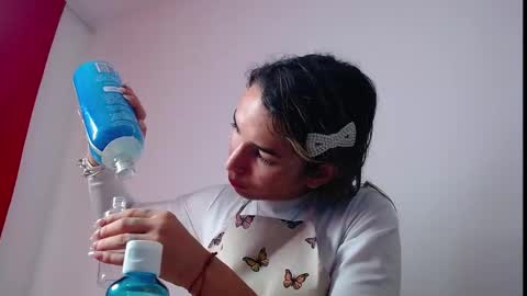 Snapshot of niki_1998 chatting on 10, 3, 2025 Natalia online show from 10, 3, 2025
