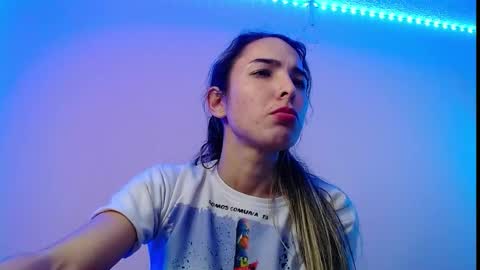Snapshot of niki_1998 chatting on 11, 3, 2025 Natalia online show from 11, 3, 2025