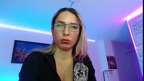 Snapshot of niki_1998 chatting on 14, 9, 2025 Natalia online show from 14, 9, 2025