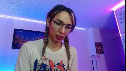 Snapshot of niki_1998 chatting on 16, 9, 2025 Natalia online show from 16, 9, 2025