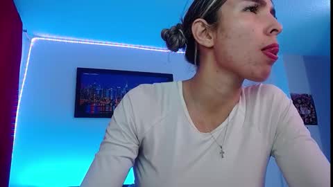 Snapshot of niki_1998 chatting on 17, 9, 2025 Natalia online show from 17, 9, 2025