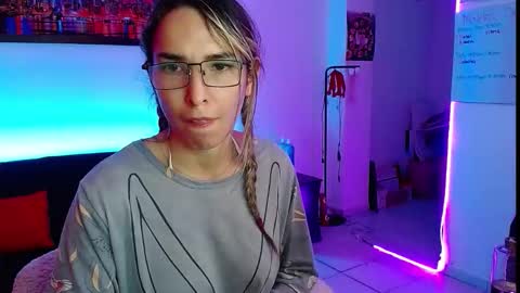 Snapshot of niki_1998 chatting on 24, 9, 2025 Natalia online show from 24, 9, 2025