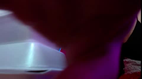 Snapshot of niki_1998 chatting on 22, 10, 2025 Natalia online show from 22, 10, 2025