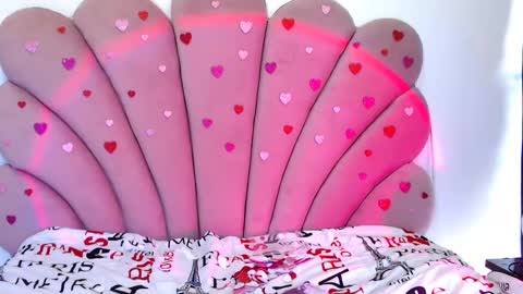 Snapshot of nikibrice chatting on 13, 2, 2025 online show from 13, 2, 2025