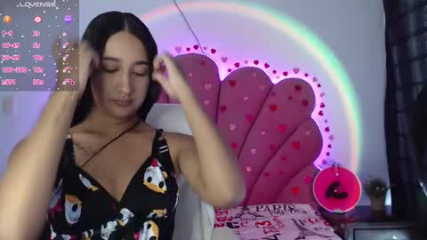 Snapshot of nikibrice chatting on 17, 2, 2025 online show from 17, 2, 2025