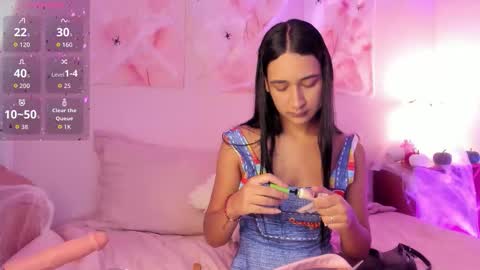 Snapshot of nikibrice chatting on 18, 10, 2025 online show from 18, 10, 2025