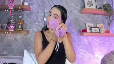 Snapshot of nikibrice chatting on 4, 12, 2025 online show from 4, 12, 2025