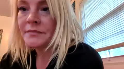 Snapshot of nikki32313 chatting on 1, 5, 2026 nikki32313 online show from 1, 5, 2026
