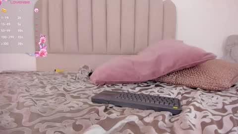 NIkki Angel online show from 15, 2, 2025