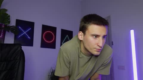 Snapshot of nikki_hard chatting on 10, 3, 2025 nikki online show from 10, 3, 2025