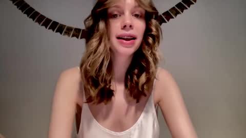 Snapshot of nikki_mi chatting on 27, 12, 2024 Nikki online show from 27, 12, 2024